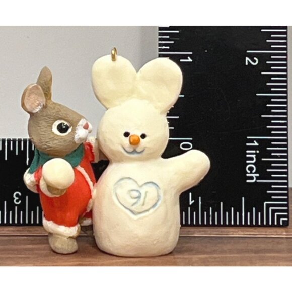 1991 HALLMARK KEEPSAKE ORNAMENT QX497-9 SNOW TWINS BUNNY TENDER TOUCHES - Picture 6 of 9